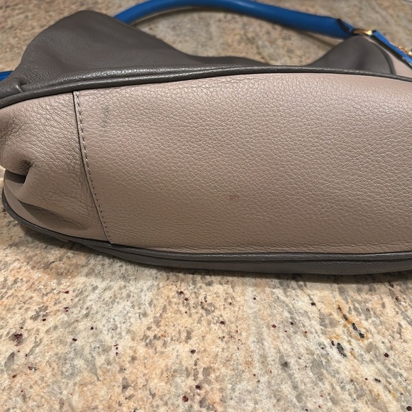 Marc by Marc Jacobs woman's leather dark grey tan and blue purse. - Picture 15 of 15